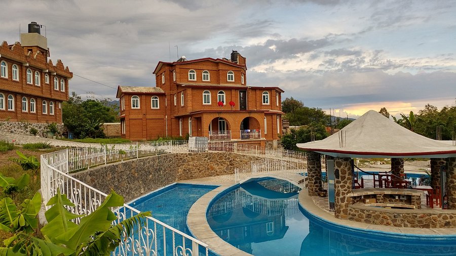 Hotel 4
